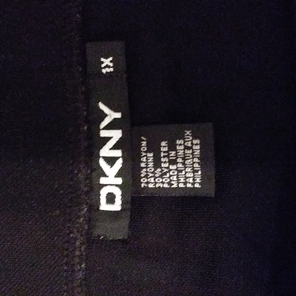 Black DKNY skirt - Picture 2 of 2